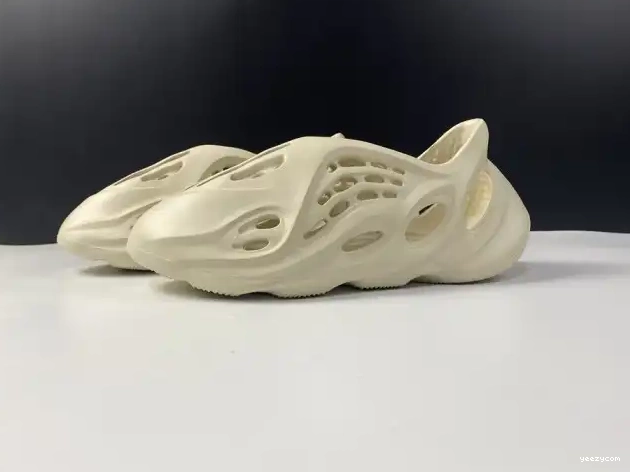 Sand FY4567 Yeezy Foam RNNR Adidas 0501